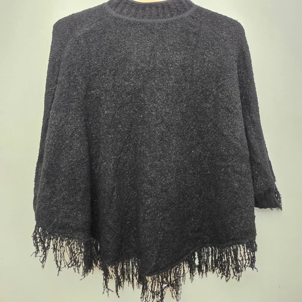 GIZEL Black Textured Knit Fringe Poncho Cape Cardigan Coat Warm‎